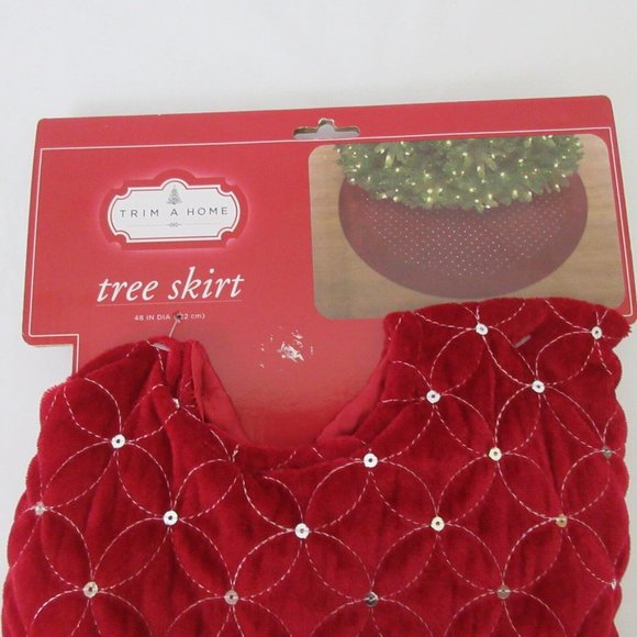 Trim A Home 48" Lightweight Red Tree Skirt Quilted with Sequins & Red Border - Picture 7 of 7